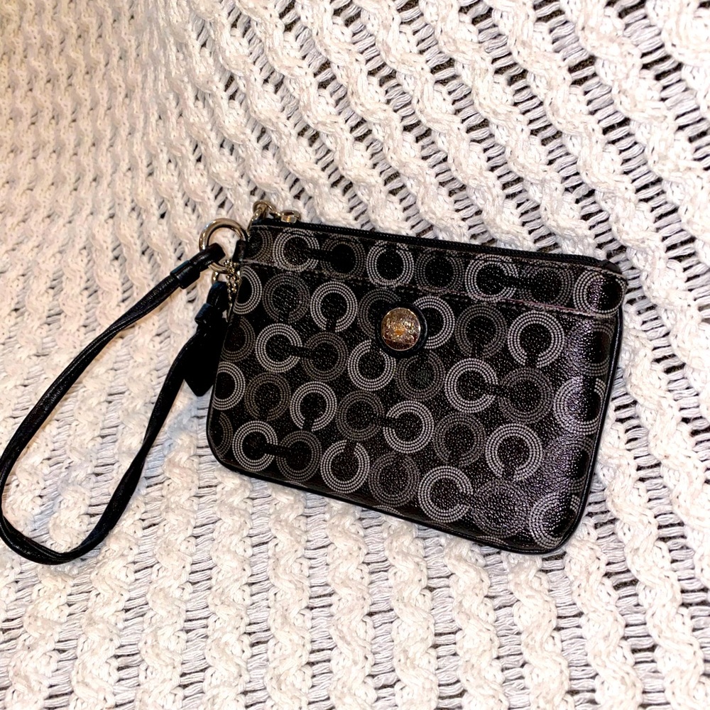 Authentic! Coach leather wristlet/wallet